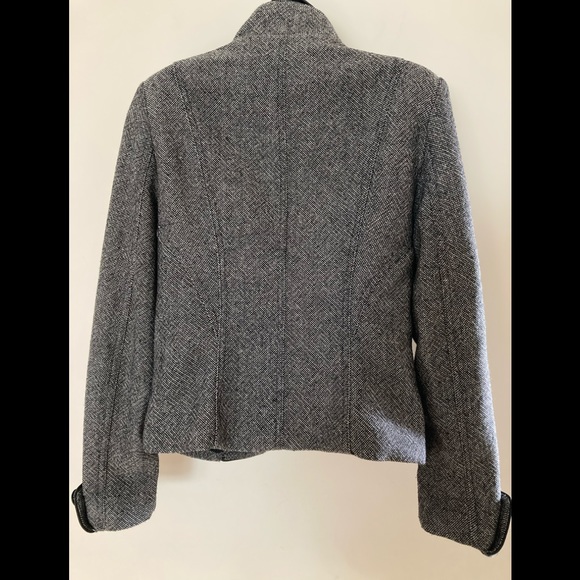 INSIGHT NEW YORK TWEED FITTED BEADED BLAZER. - Picture 2 of 9